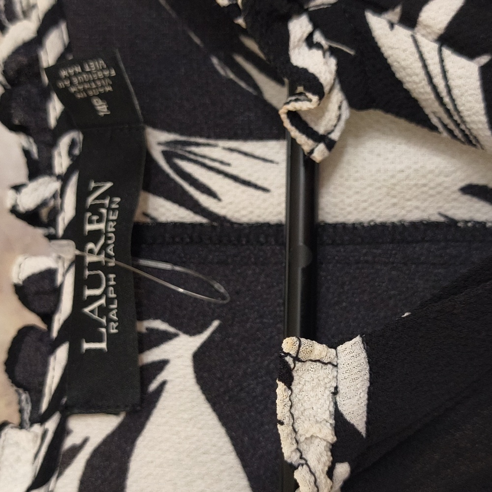 Ralph Lauren Monochrome Leaf Pattern Jumpsuit Size 14 P Scandinavian Vacation - Picture 5 of 9